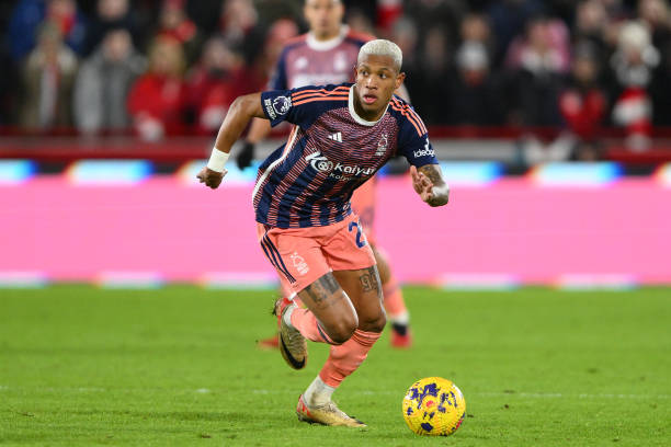 无论是在对 无论是在对